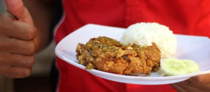 Salah satu menu Rocket Chicken Indonesia (sumber: rocketchicken.co.id)